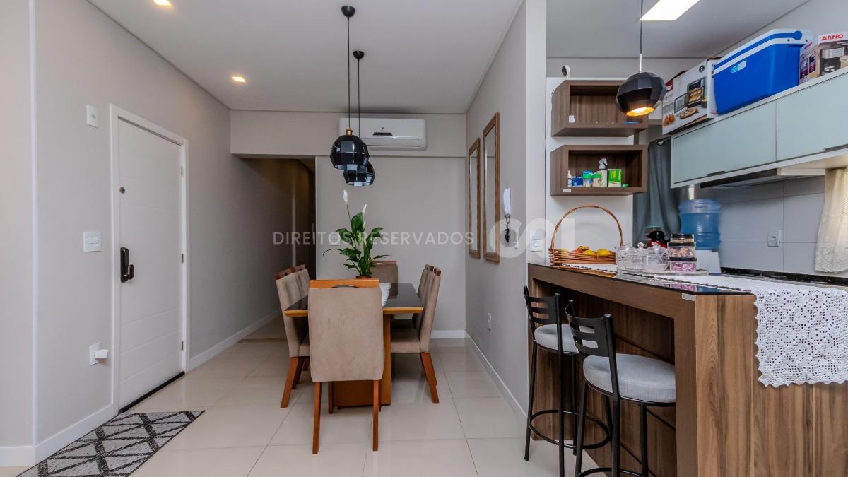 Apartamento com 3 suítes no Cartagena Residence em Meia Praia, Itapema