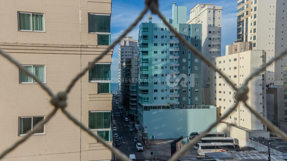 Apartamento com 3 suítes no Cartagena Residence em Meia Praia, Itapema