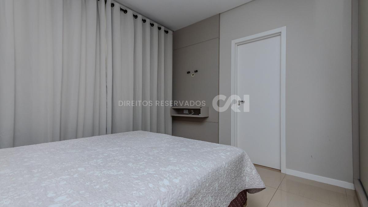 Apartamento com 3 suítes no Cartagena Residence em Meia Praia, Itapema