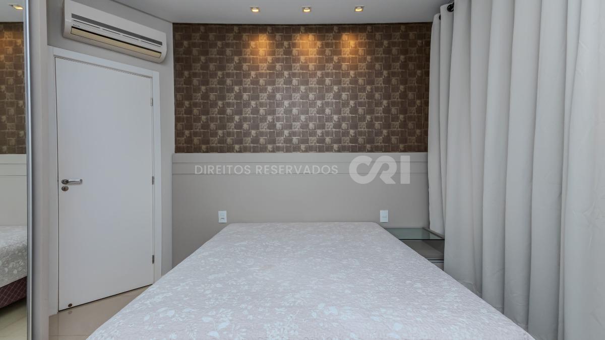 Apartamento com 3 suítes no Cartagena Residence em Meia Praia, Itapema