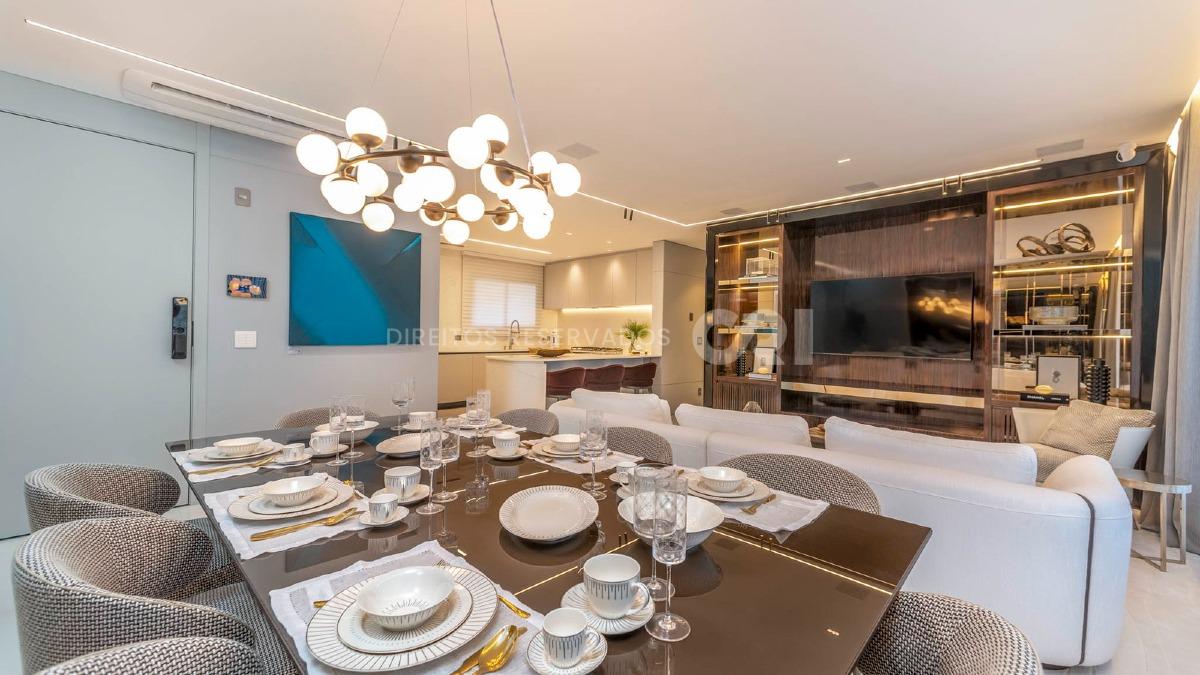 Apartamento com 3 suítes no Edifício Skyline no bairro Fazenda em Itajaí