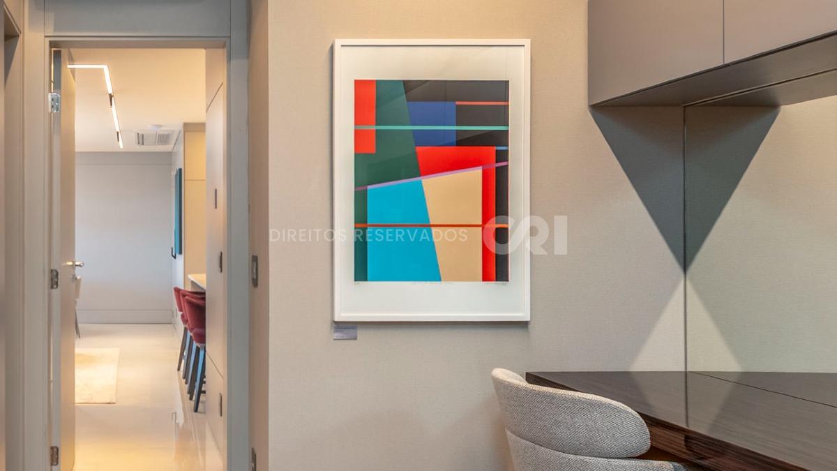 Apartamento com 3 suítes no Edifício Skyline no bairro Fazenda em Itajaí