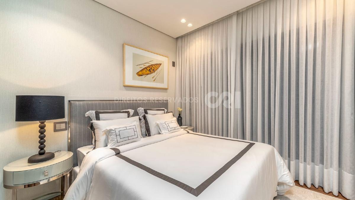 Apartamento com 3 suítes no Edifício Skyline no bairro Fazenda em Itajaí