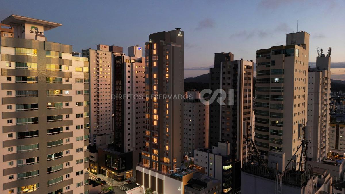 Apartamento com 3 suítes no Avenue no Centro em Balneário Camboriú