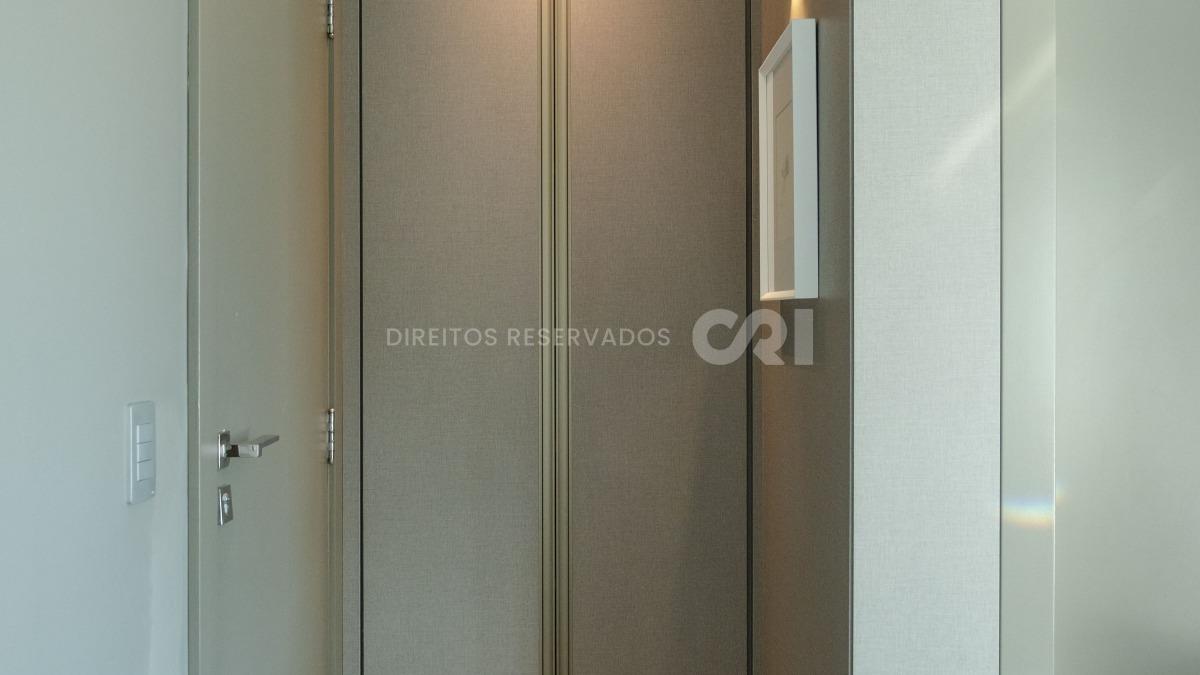 Apartamento mobiliado no Mirage Residence com 4 suítes na Praia Brava em Itajaí