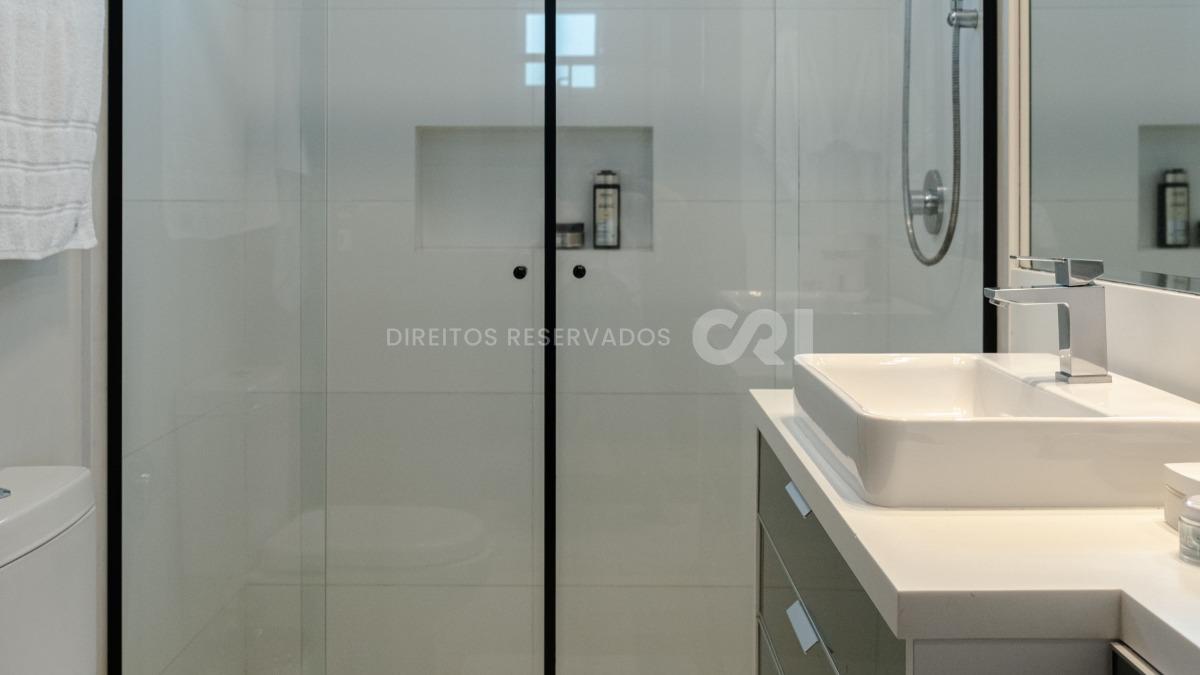Apartamento mobiliado no Mirage Residence com 4 suítes na Praia Brava em Itajaí