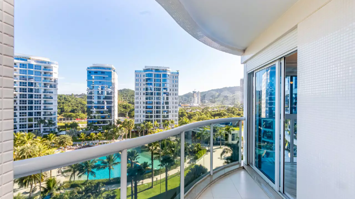 Apartamento 207m² com 4 suítes no Brava Home Resort na Praia Brava em Itajaí 