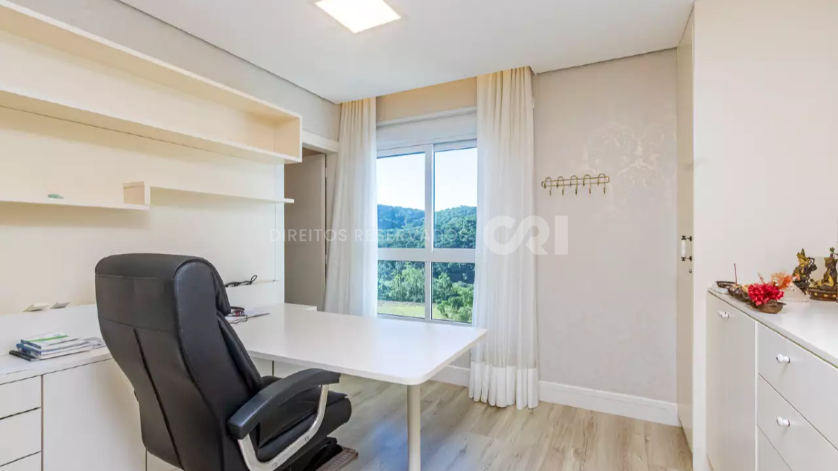 Apartamento 207m² com 4 suítes no Brava Home Resort na Praia Brava em Itajaí 