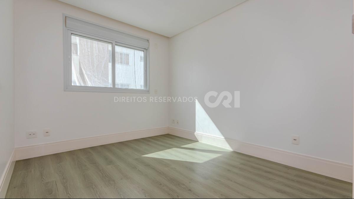 Apartamento com 3 suítes no Edifício Le Park na Avenida Brasil em Balneário Camboriú