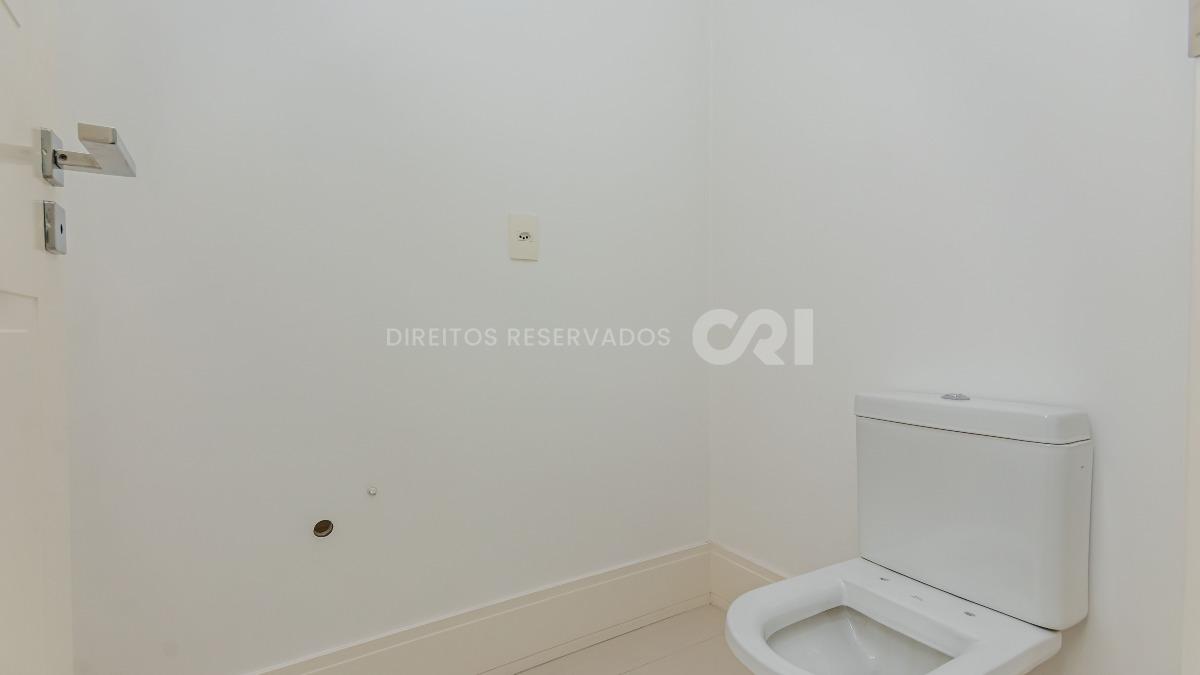 Apartamento com 3 suítes no Edifício Le Park na Avenida Brasil em Balneário Camboriú