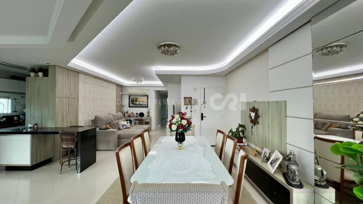 Apartamento com 3 suítes no Residencial Villa do Mar na Meia Praia em Itapema