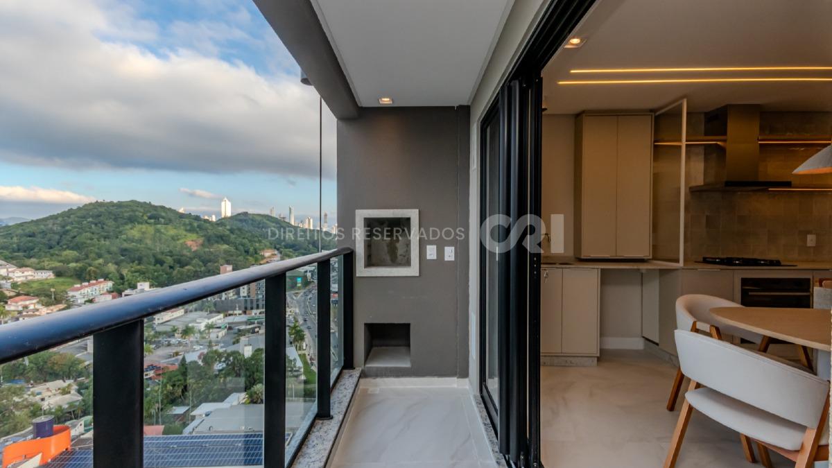 Apartamento com 2 suítes no Sky Brava na Praia Brava em Itajaí