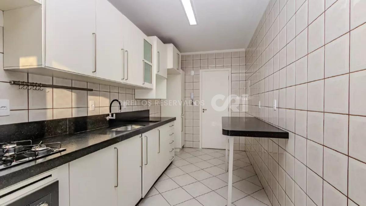 Apartamento com 3 quartos no Edifício Príncipe de Gales no Centro de Balneário Camboriú