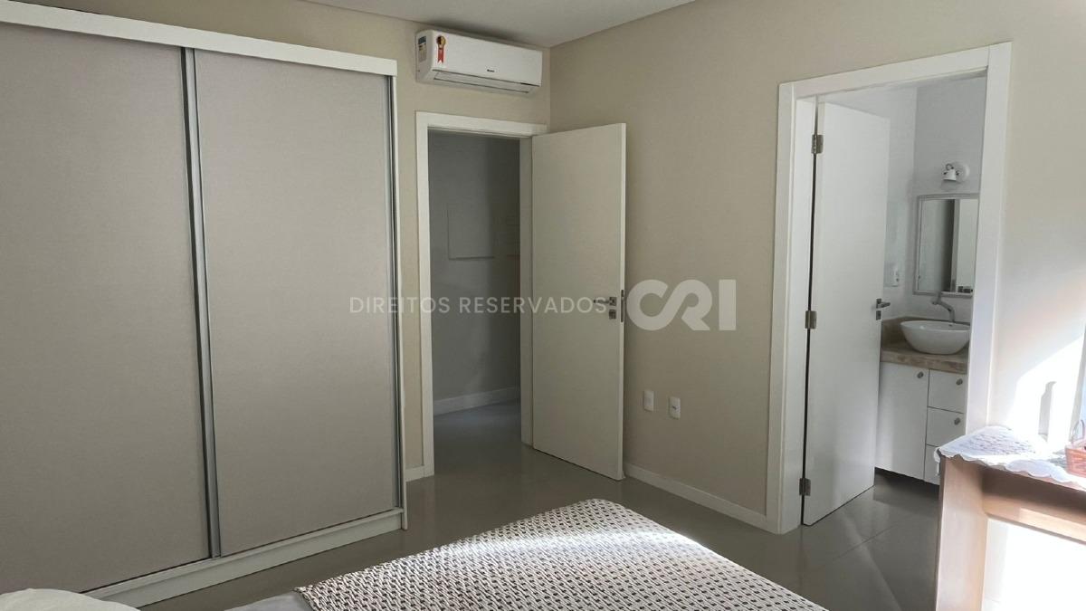 Apartamento com 3 suítes no Edifício Mar de Beaufort 