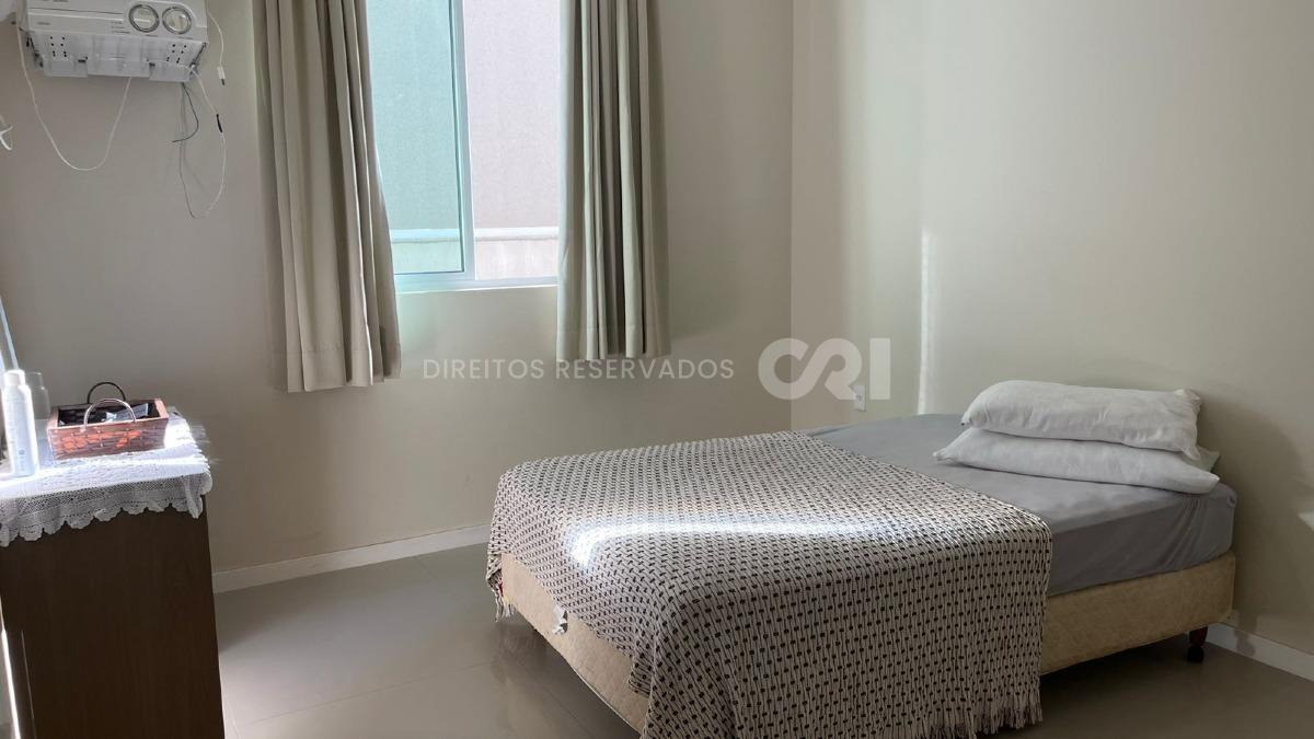 Apartamento com 3 suítes no Edifício Mar de Beaufort 