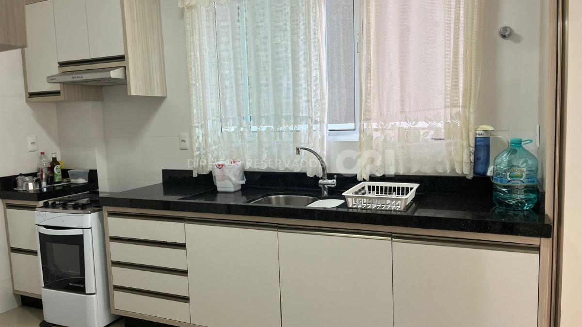 Apartamento com 3 suítes no Edifício Mar de Beaufort 
