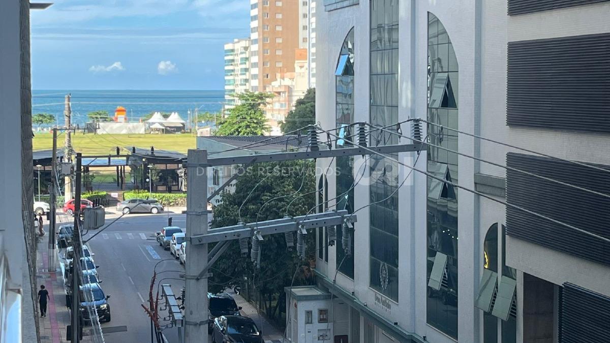 Apartamento com 3 suítes no Edifício Mar de Beaufort 