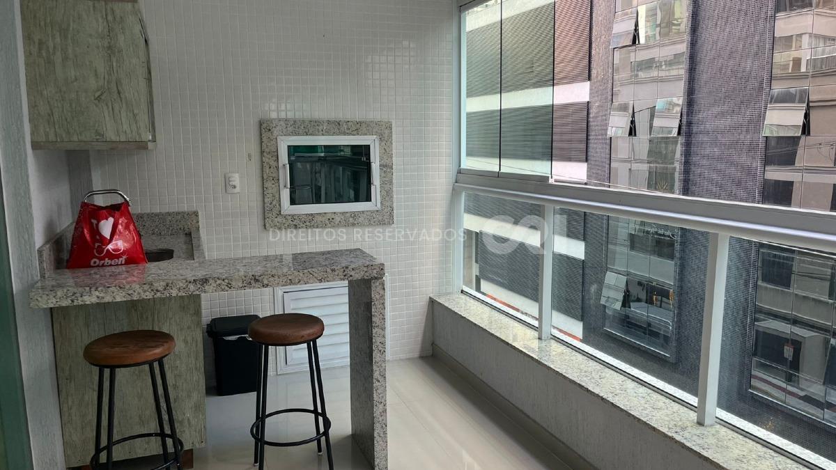 Apartamento com 3 suítes no Edifício Mar de Beaufort 