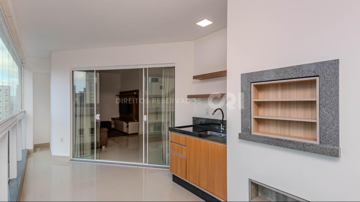 Apartamento com 3 quartos  no Edifício SC Marine na Meia Praia em Itapema