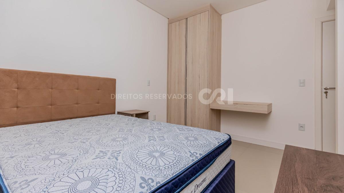 Apartamento com 3 quartos  no Edifício SC Marine na Meia Praia em Itapema