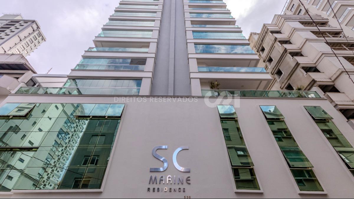 Apartamento com 3 quartos  no Edifício SC Marine na Meia Praia em Itapema