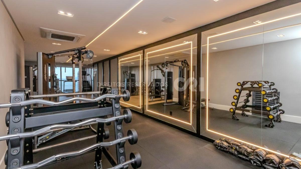 Apartamento com 3 suítes no Edifício Grand Mirage no Centro em Itapema