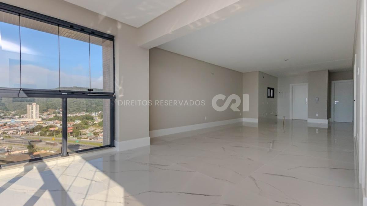 Apartamento com 3 suítes no Edifício Grand Mirage no Centro em Itapema