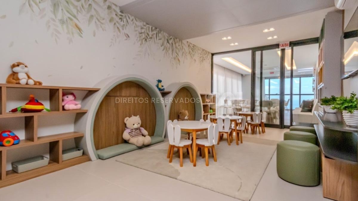 Apartamento com 3 suítes no Edifício Grand Mirage no Centro em Itapema