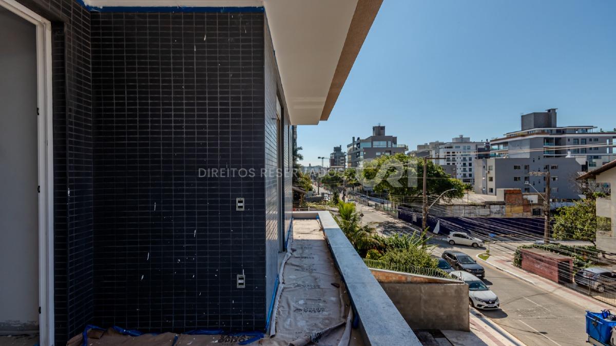 Apartamento com 3 Suítes no Jardins da Brava na Praia Brava em Itajaí