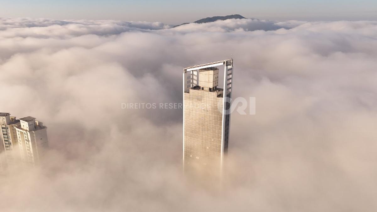Apartamento com 4 suítes no Edifício Vitra by Pininfarina no Centro em Balneário Camboriú