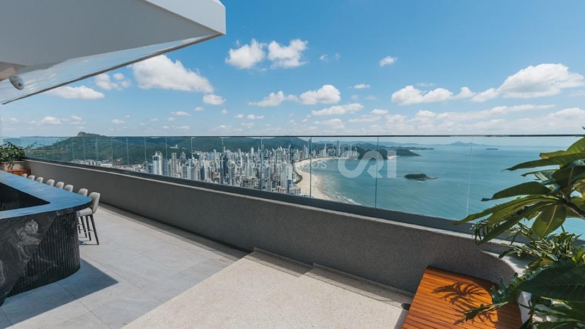 Apartamento com 4 suítes no Edifício Vitra by Pininfarina no Centro em Balneário Camboriú