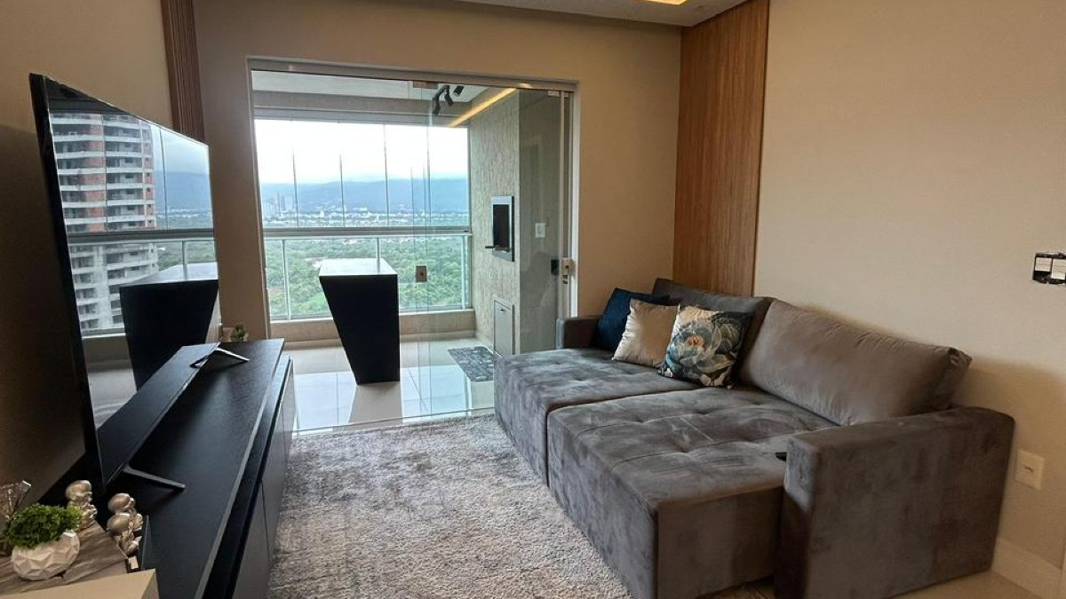 Apartamento com 2 quartos no Vila das Aroeiras na Meia Praia em Itapema