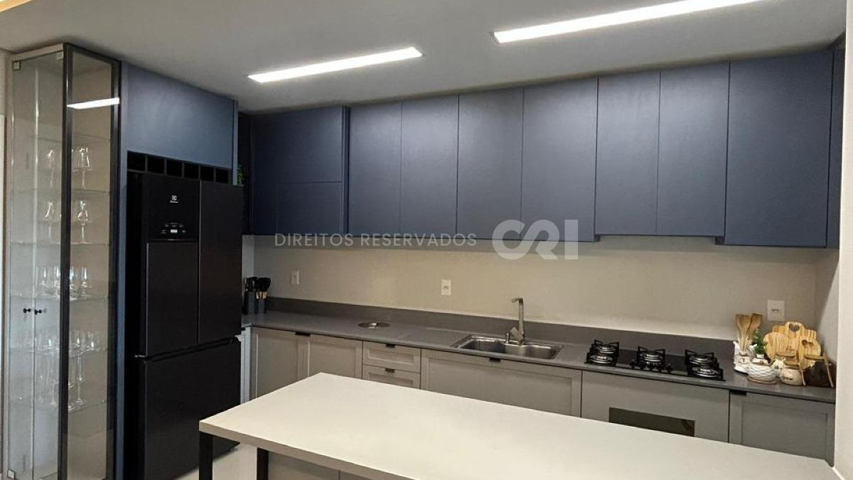 Apartamento com 2 quartos no Vila das Aroeiras na Meia Praia em Itapema
