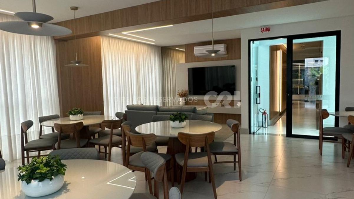 Apartamento com 3 suítes no Edifício Le Voyage na Meia Praia em Itapema