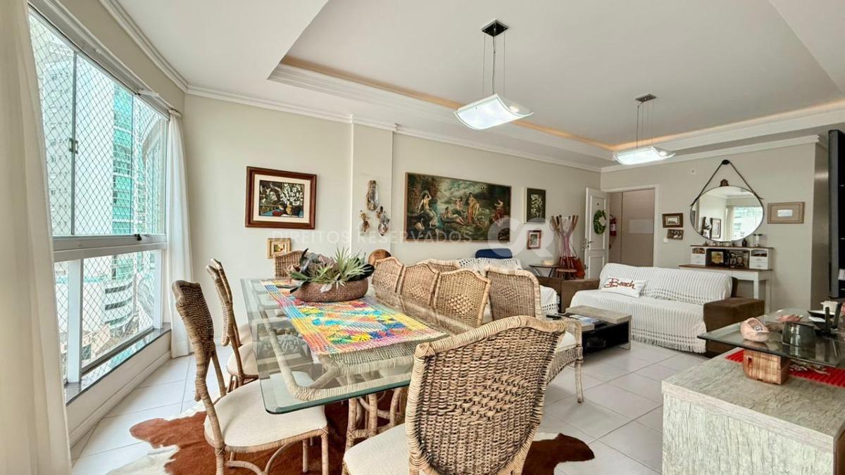 Apartamento com 3 quartos no Edifício Yucumã na Meia Praia Itapema