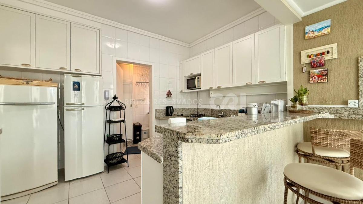 Apartamento com 3 quartos no Edifício Yucumã na Meia Praia Itapema