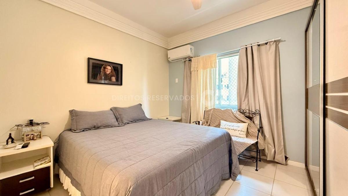 Apartamento com 3 quartos no Edifício Yucumã na Meia Praia Itapema
