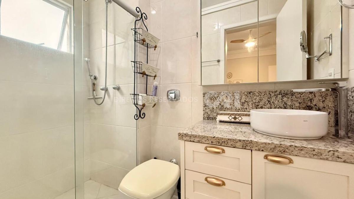 Apartamento com 3 quartos no Edifício Yucumã na Meia Praia Itapema
