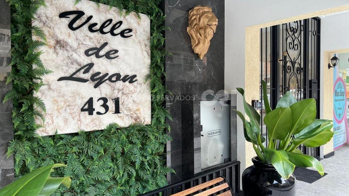 Apartamento com 3 suítes no Edifício Ville de Lyon na Meia Praia, Itapema