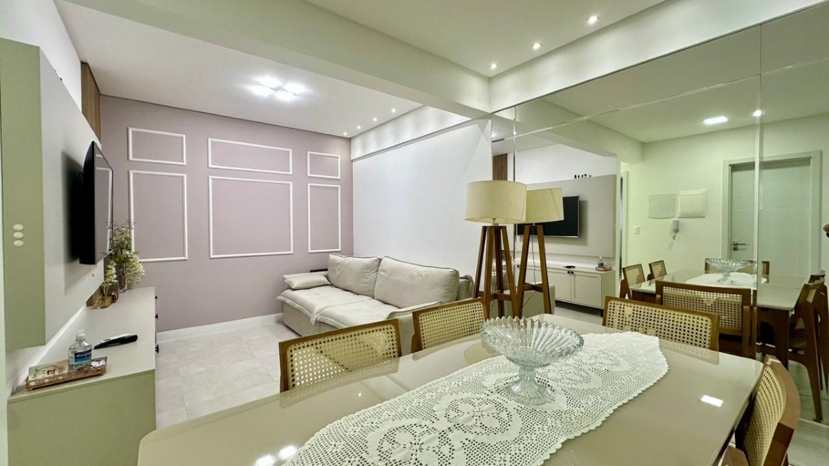 Apartamento com 3 suítes no Edifício Ville de Lyon na Meia Praia, Itapema