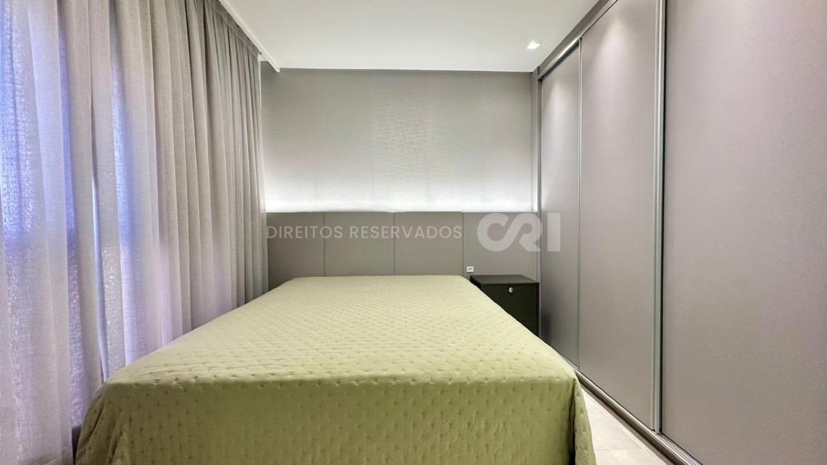 Apartamento com 3 suítes no Edifício Ville de Lyon na Meia Praia, Itapema