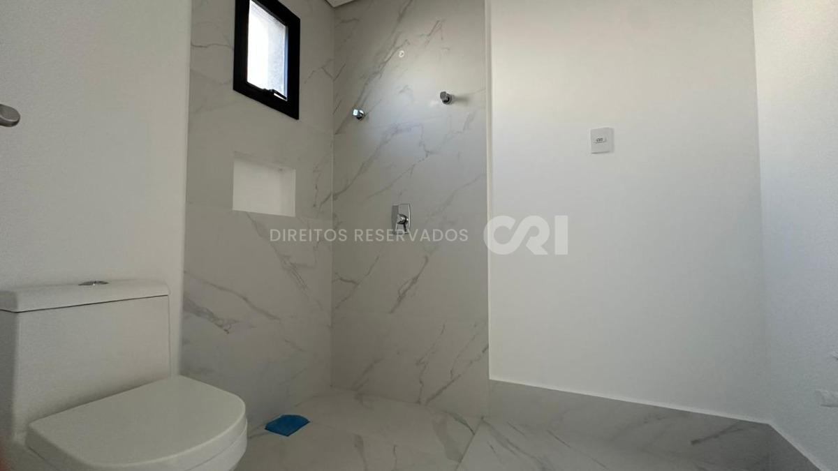 Apartamento com 4 suítes no Edifício St. Clair no Centro em Itapema