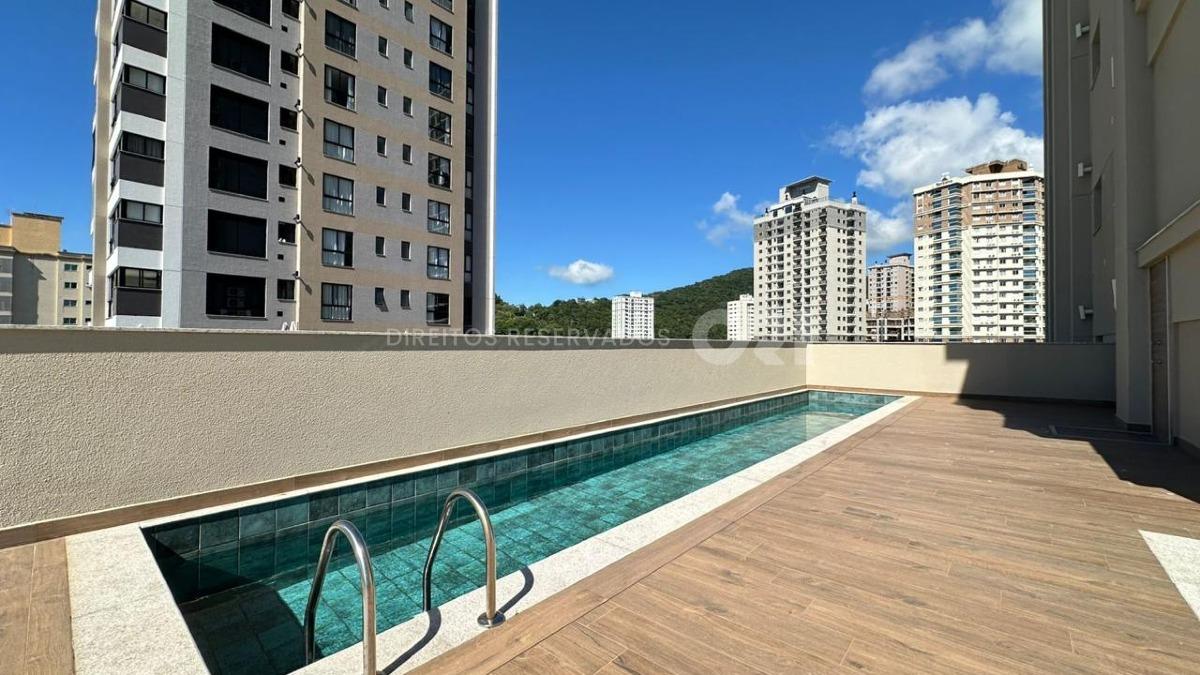 Apartamento com 4 suítes no Edifício St. Clair no Centro em Itapema