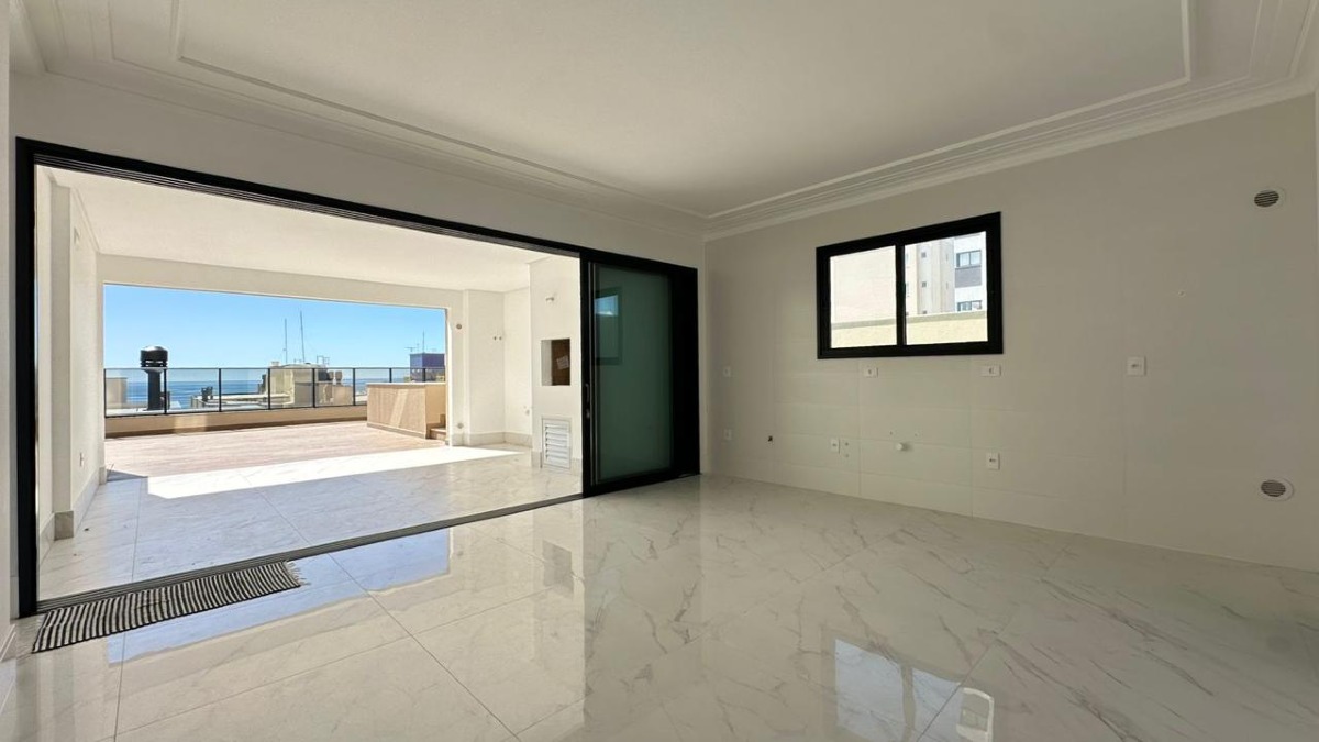 Apartamento com 4 suítes no Edifício St. Clair no Centro em Itapema