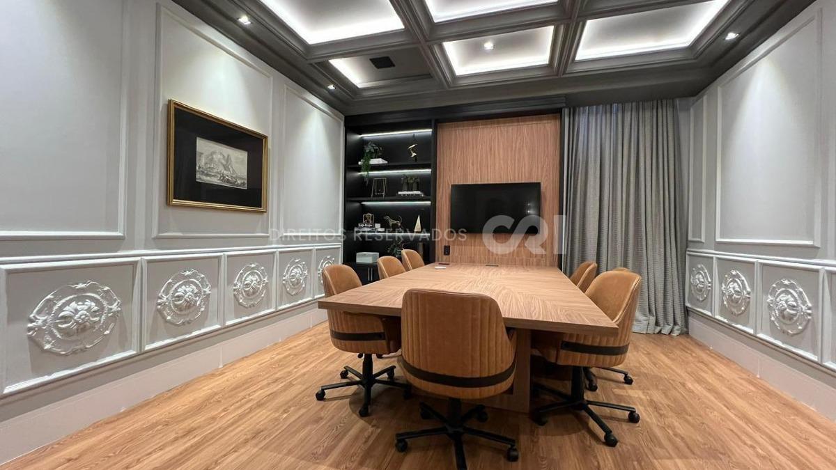 Apartamento com 4 suítes no Edifício St. Clair no Centro de Itapema