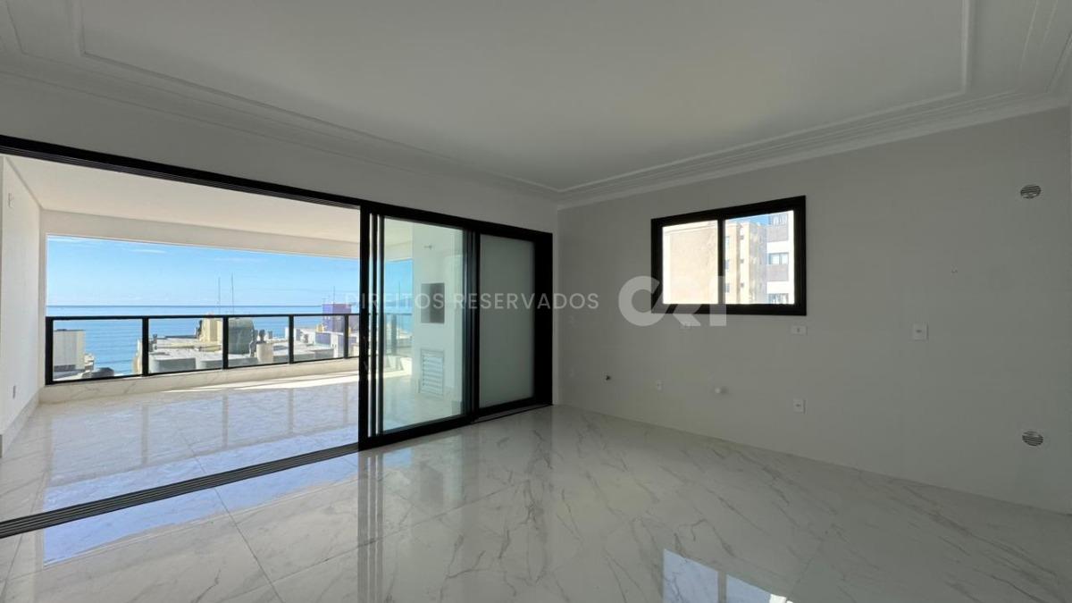 Apartamento exclusivo com 4 suítes no Edifício St. Clair no Centro de Itapema