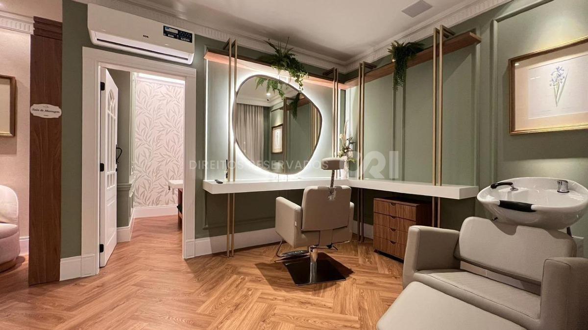 Apartamento exclusivo com 4 suítes no Edifício St. Clair no Centro de Itapema