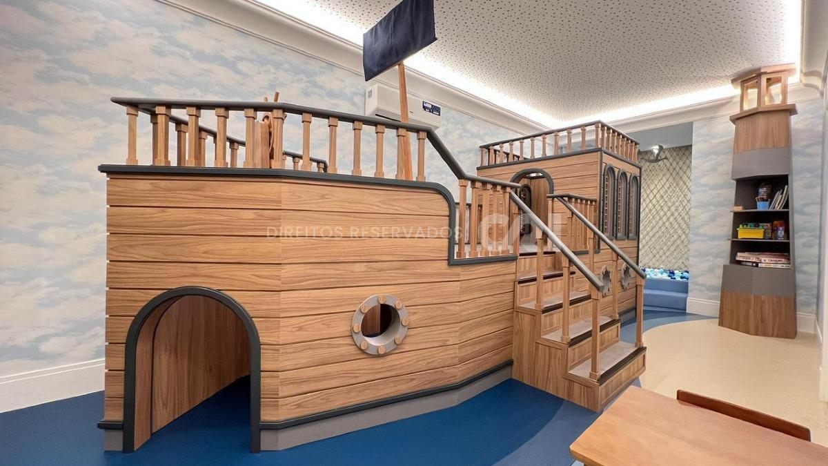 Apartamento exclusivo com 4 suítes no Edifício St. Clair no Centro de Itapema