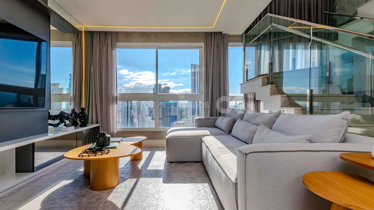 Cobertura duplex com 3 suítes no Hamptons Village no Centro de Balneário Camboriú