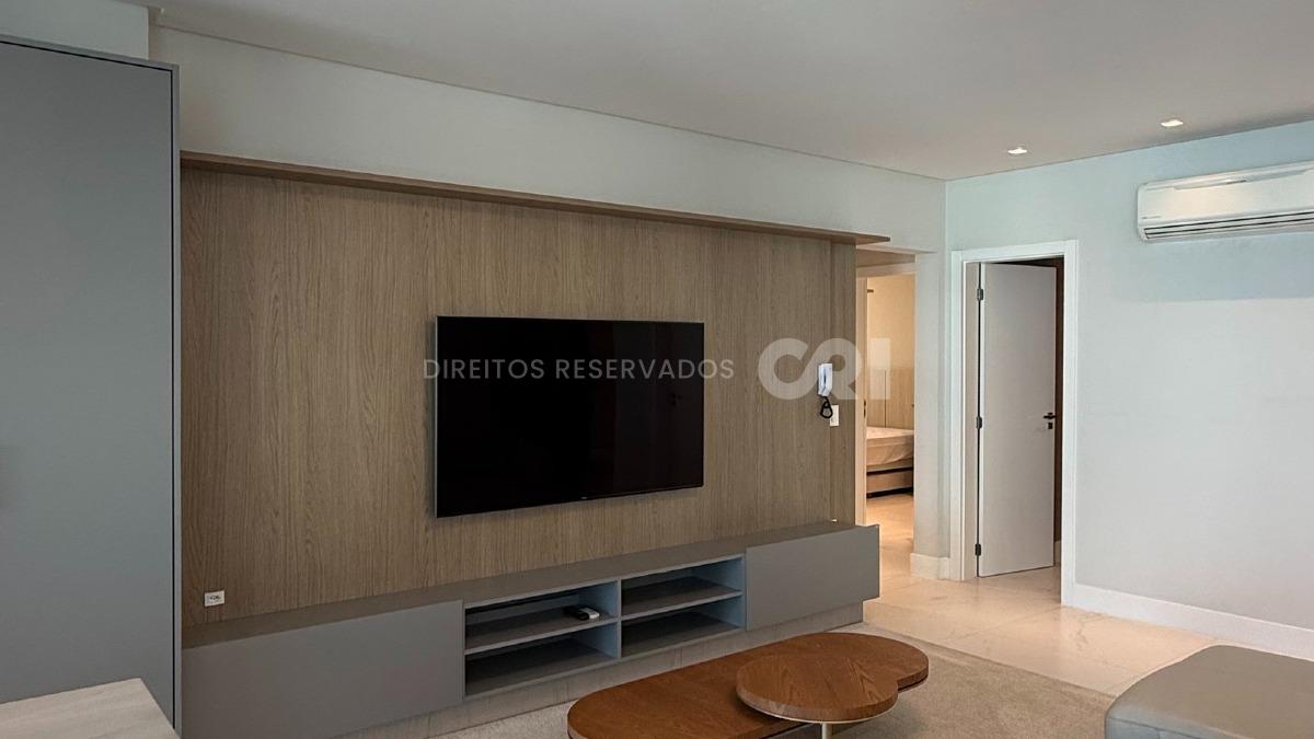Apartamento com 3 suítes no Garden Square Residence na Meia Praia, Itapema